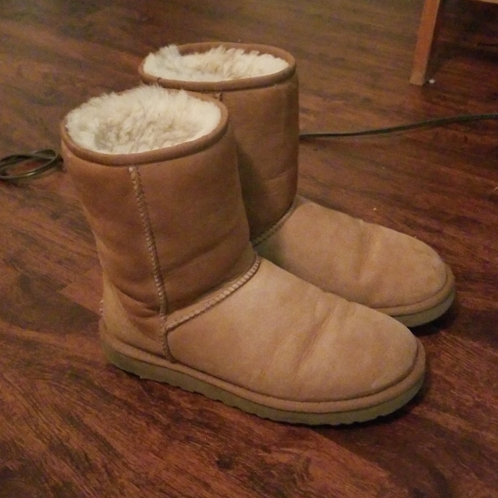 Ugg Classic Short II